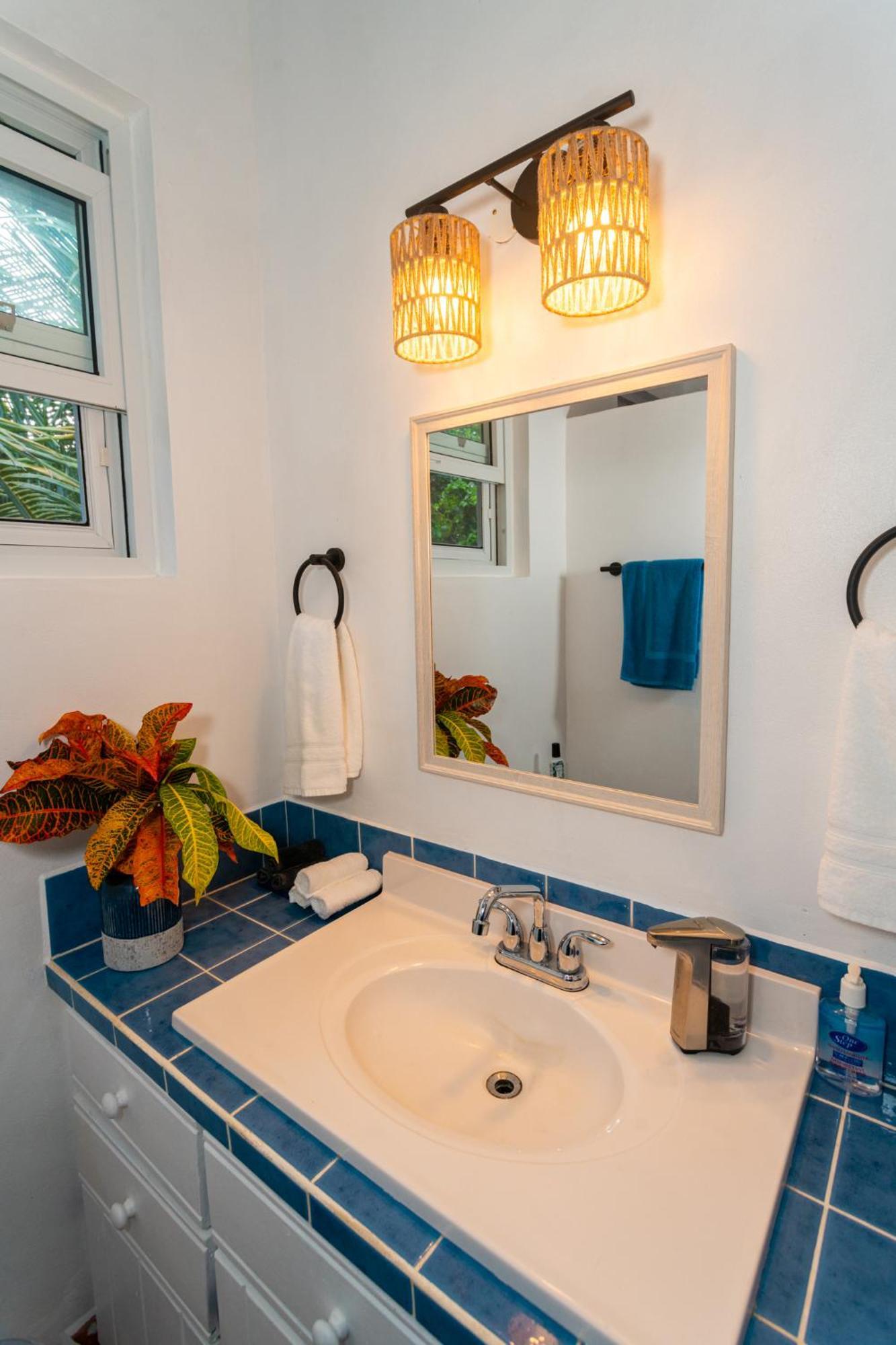 Hodges Bay House Apartment Calibishie Екстериор снимка