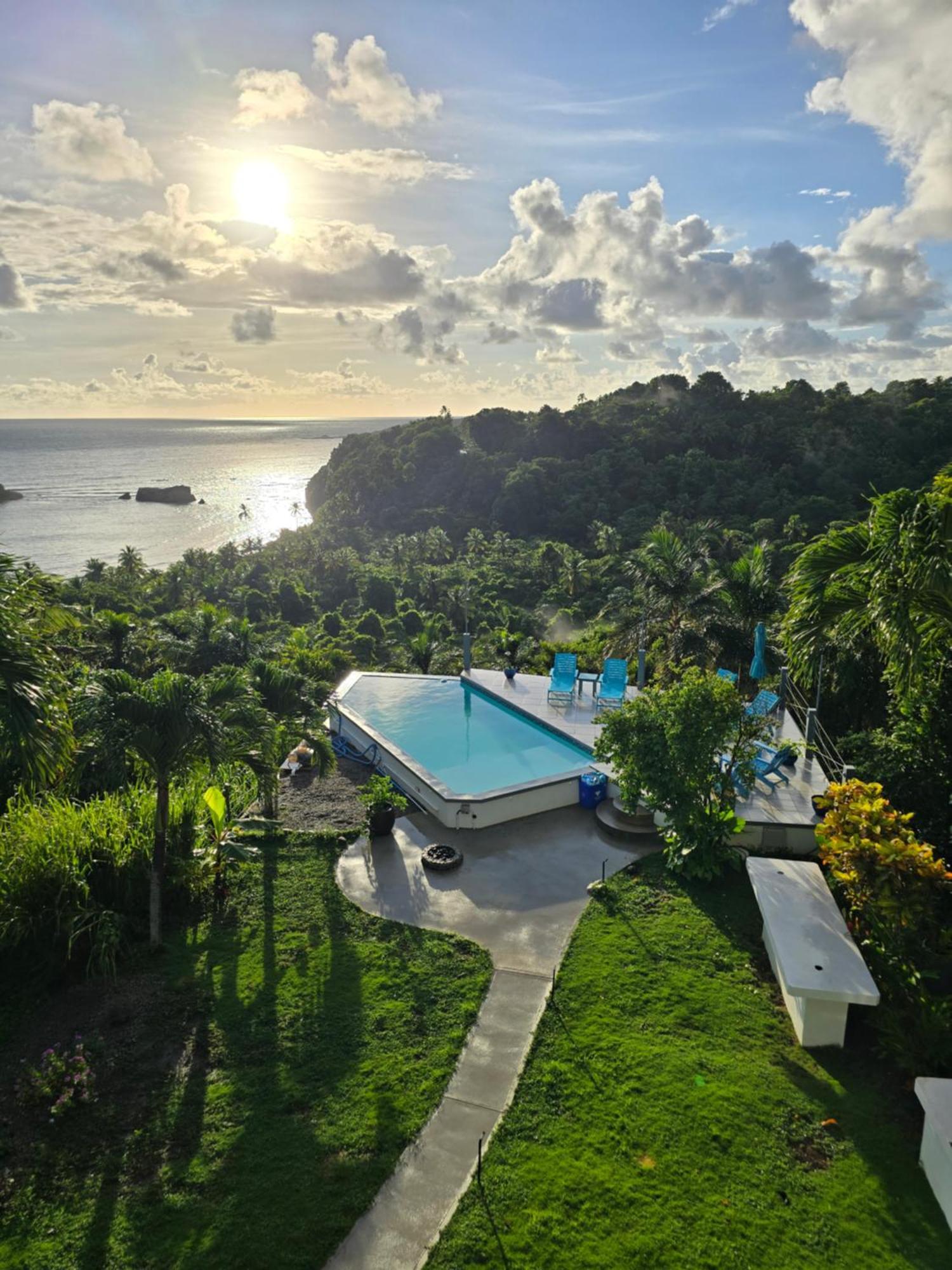 Hodges Bay House Apartment Calibishie Екстериор снимка