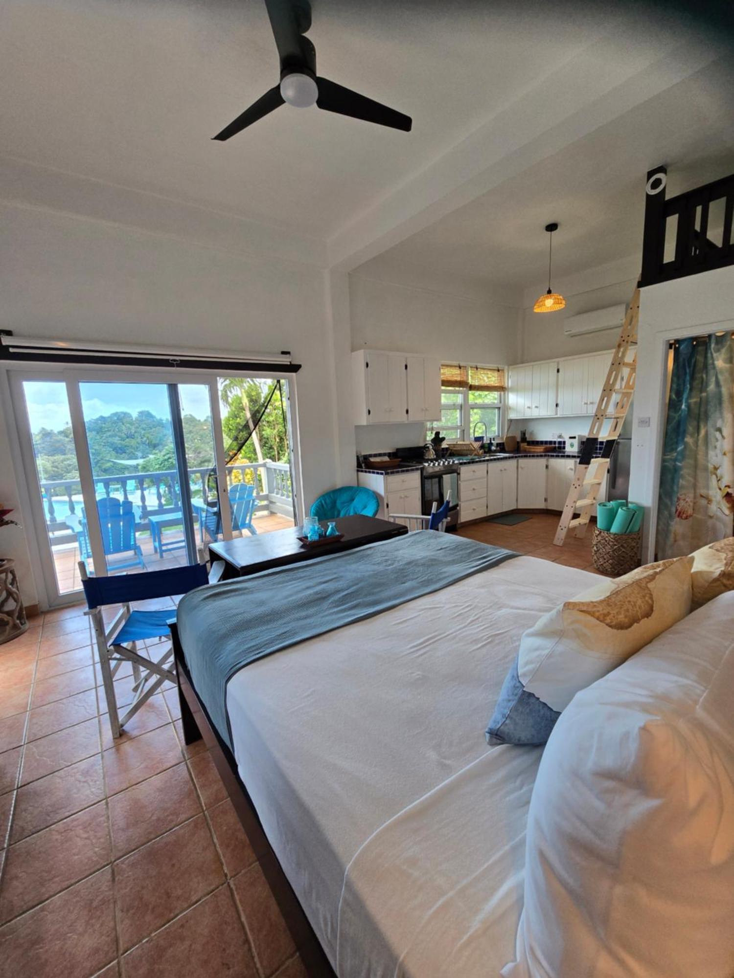Hodges Bay House Apartment Calibishie Екстериор снимка